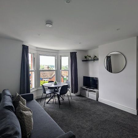 Conegra Road By Wycombe Apartments هاي ويكومبْ المظهر الخارجي الصورة
